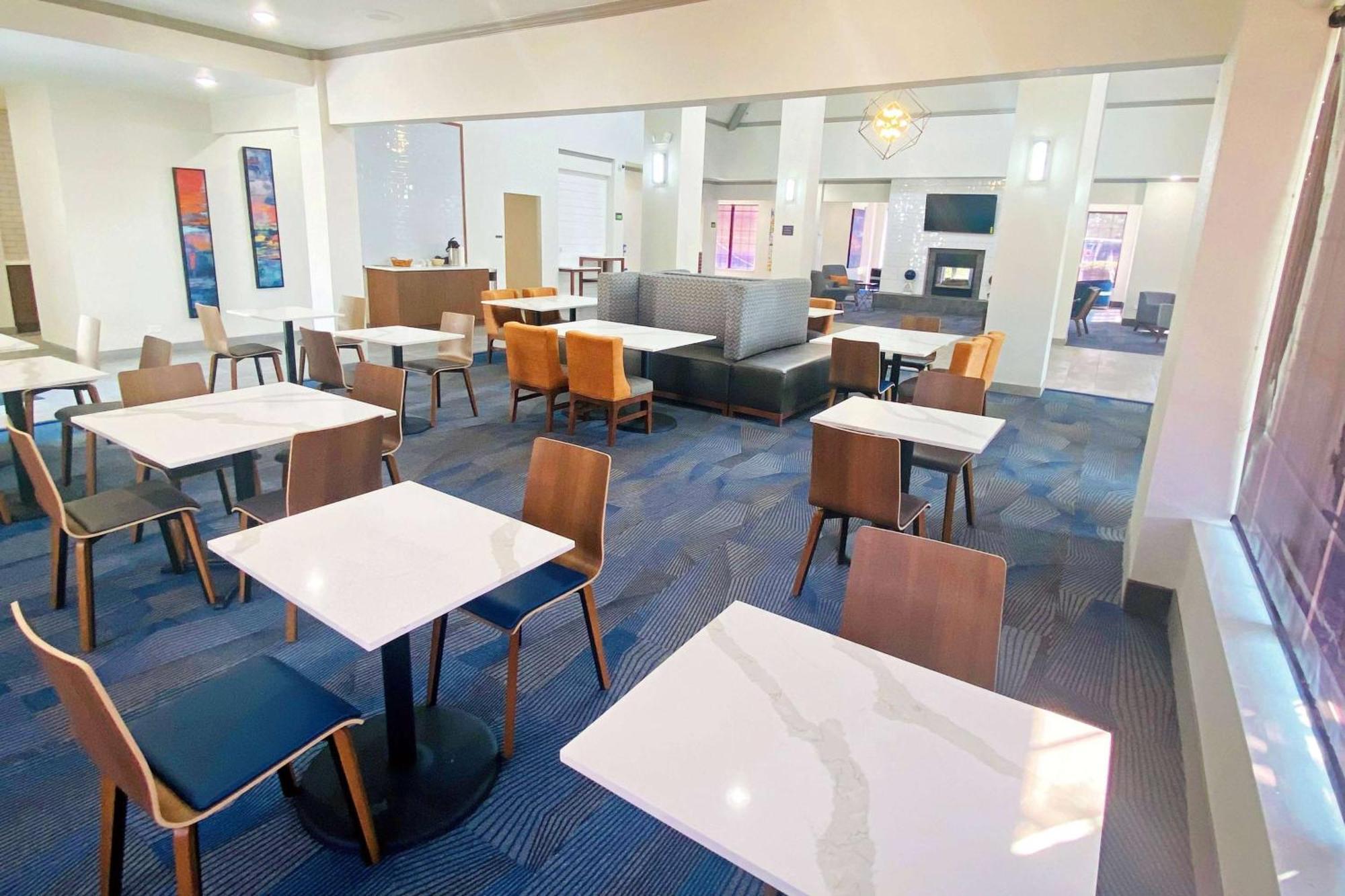 La Quinta Inn & Suites By Wyndham South Holland Buitenkant foto